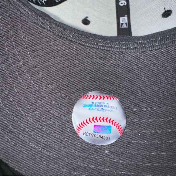 MENS BLACK NIKE FITTED SNAPBACK - Picture 5 of 6